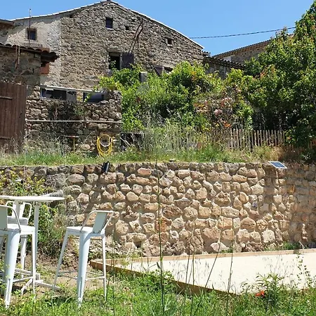 Deux Pieces Dans Une Maison Individuelle Gluiras
